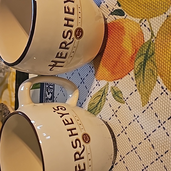 Mugs - Picture 1 of 4